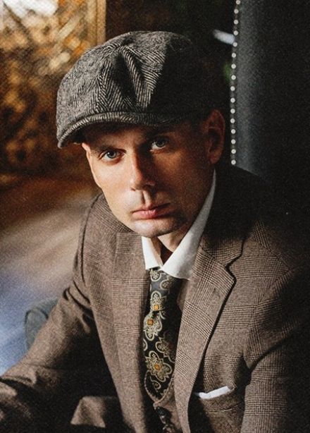 Максим Апрель