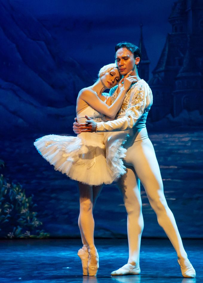 Лебединое озеро