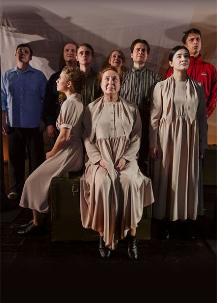 Спектакль «А в доме том солдата ждут»