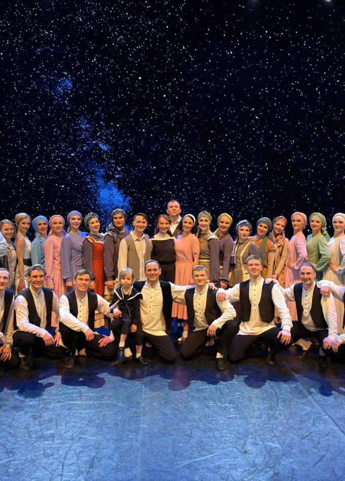 А любовь остаётся жить